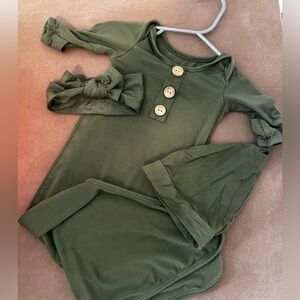 Caden lane knotted gown set with bow and hat